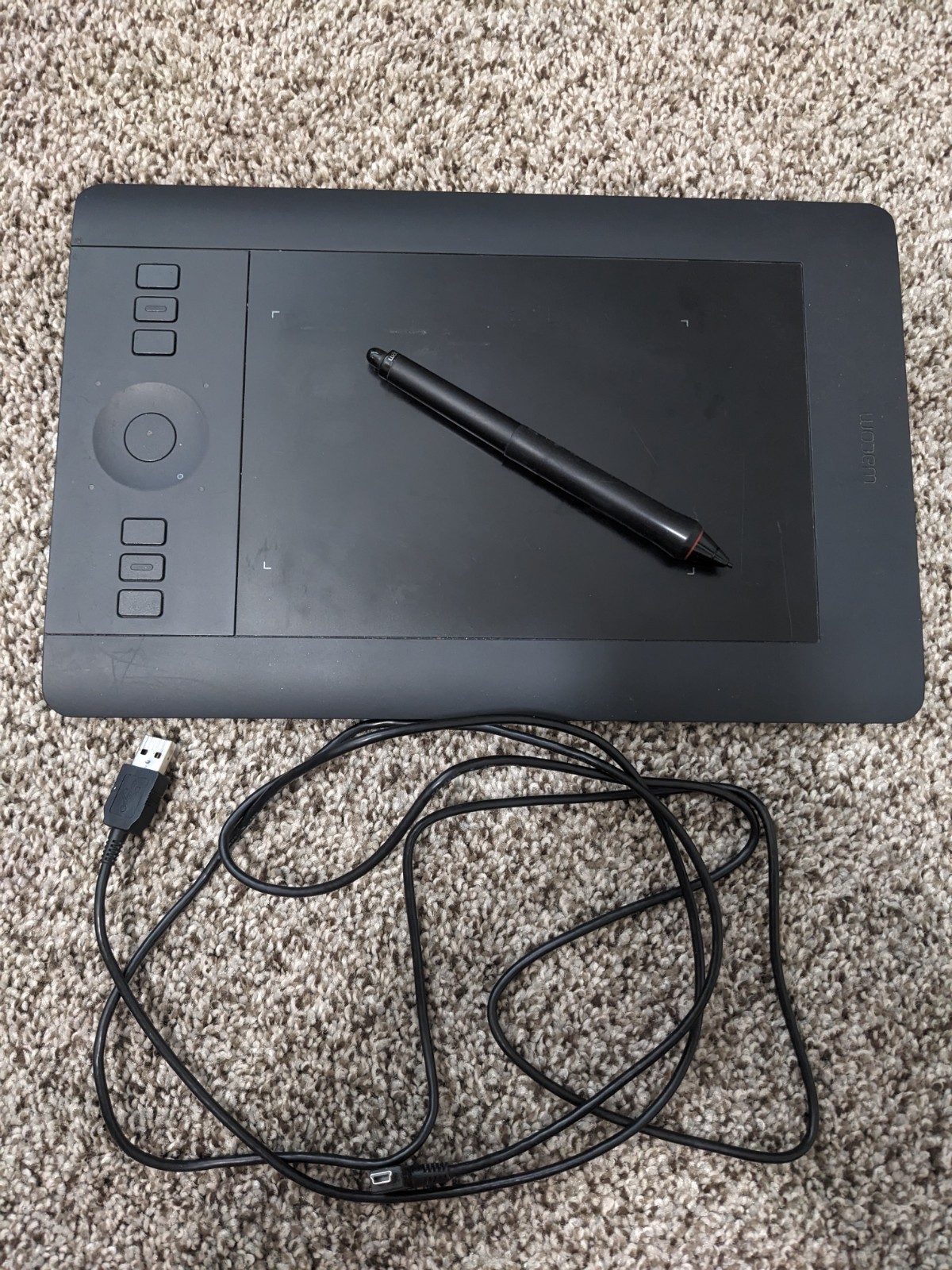 Used Wacom Intuos Pro Small Graphics Tablet with pen and cable