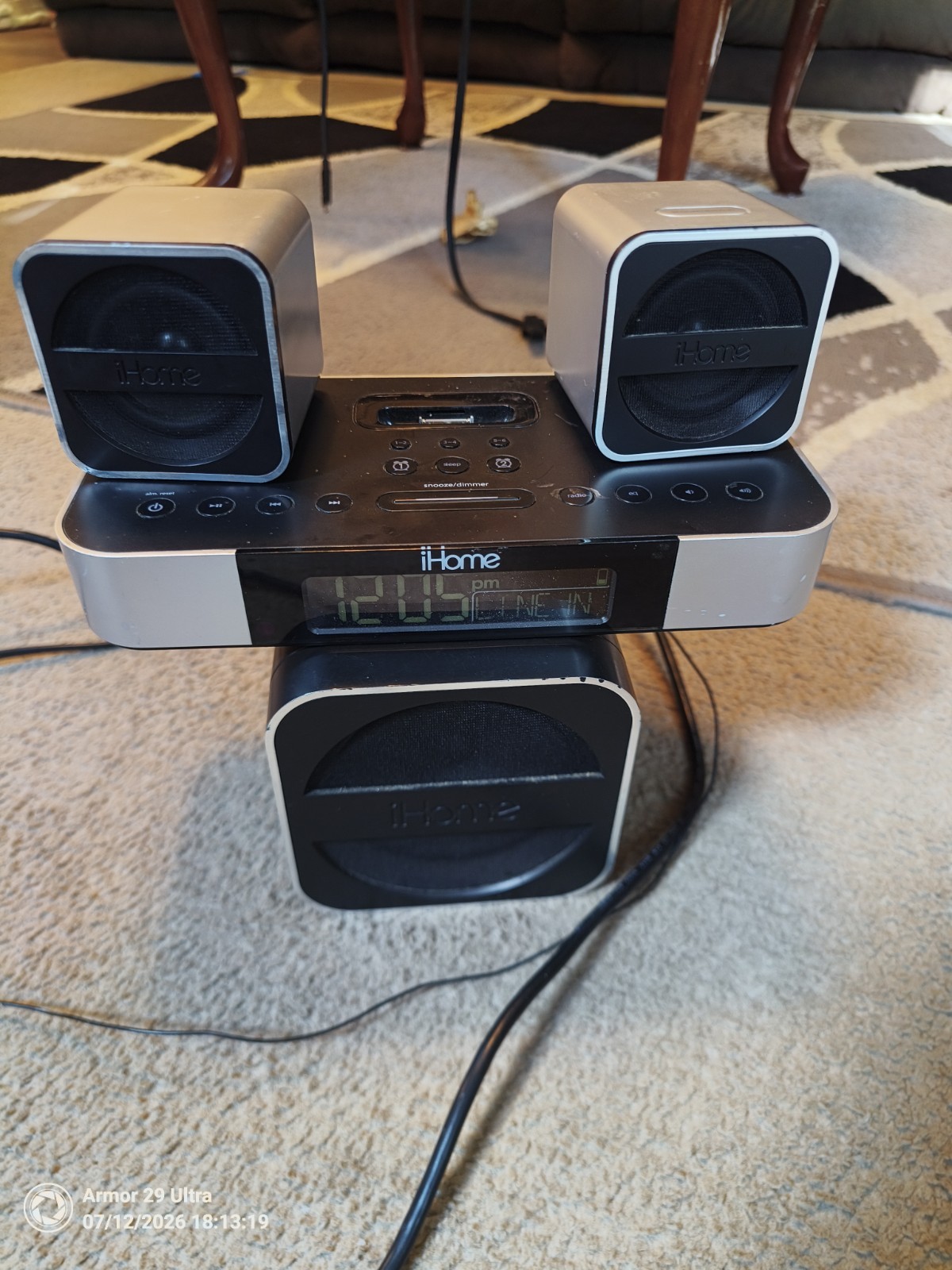 iHome iH51 2.1 Micro System with Dual Alarm Clock Radio for iPod (Silver) 