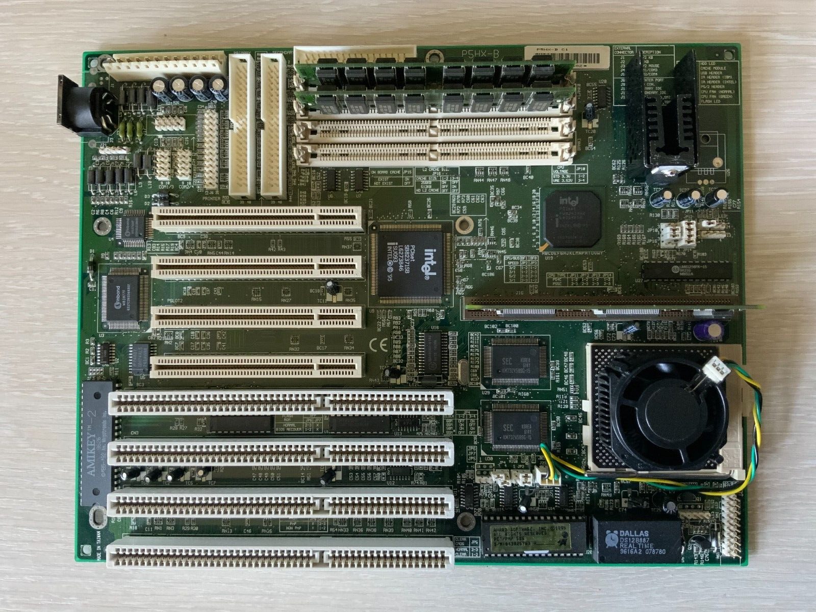 Vintage ECS (Elitegroup) P5HX-B C1 motherboard + Intel 166 mHz CPU + 64 mb RAM