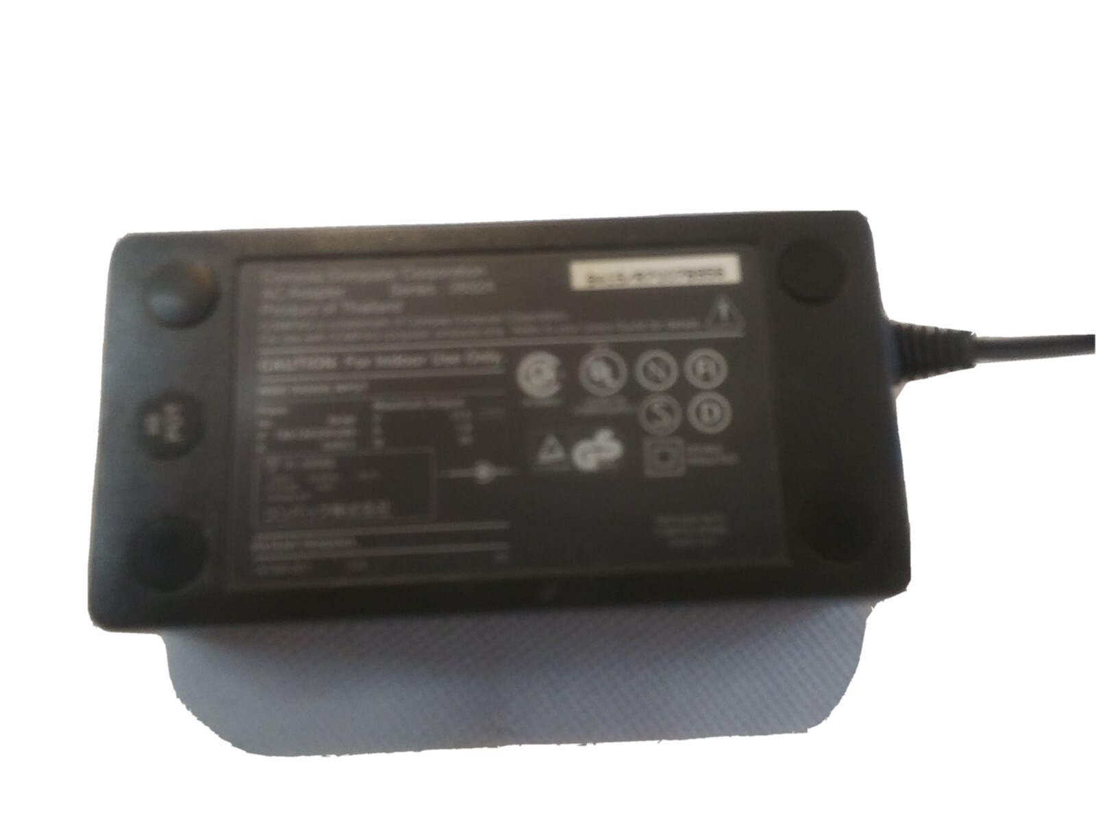 Compaq Series 2832A AC Adapter 190621-001 