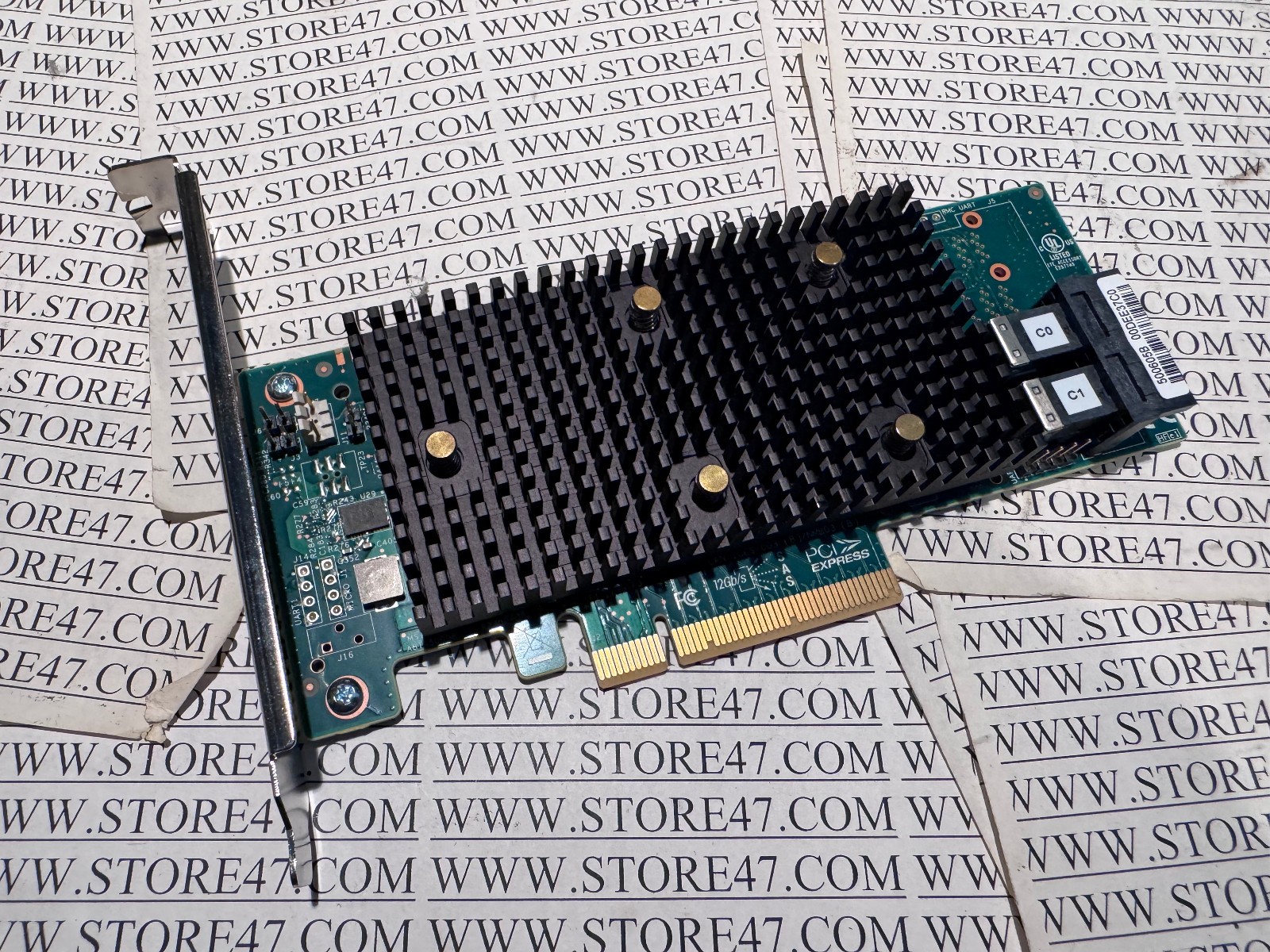 Lenovo ThinkSystem ST550 Raid Controller AVAGO 530-8i 12Gb PCle SAS/SATA 01KN505