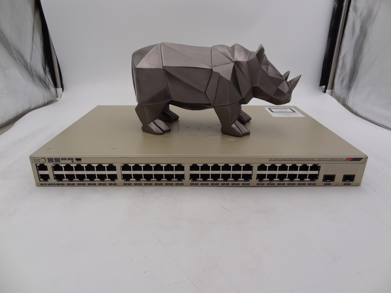 Cisco C6800IA-48TD 48-Port 6800 Ethernet Switch