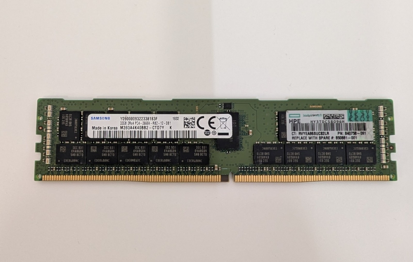 Samsung 32GB 2Rx4 PC4-2666V-R DDR4 RDIMM ECC Memory M393A4K40BB2-CTD