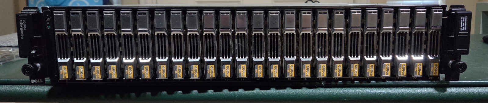 Dell EqualLogic PS6100XV Enterprise SAN Storage Array 24 Bay 1U 600GB