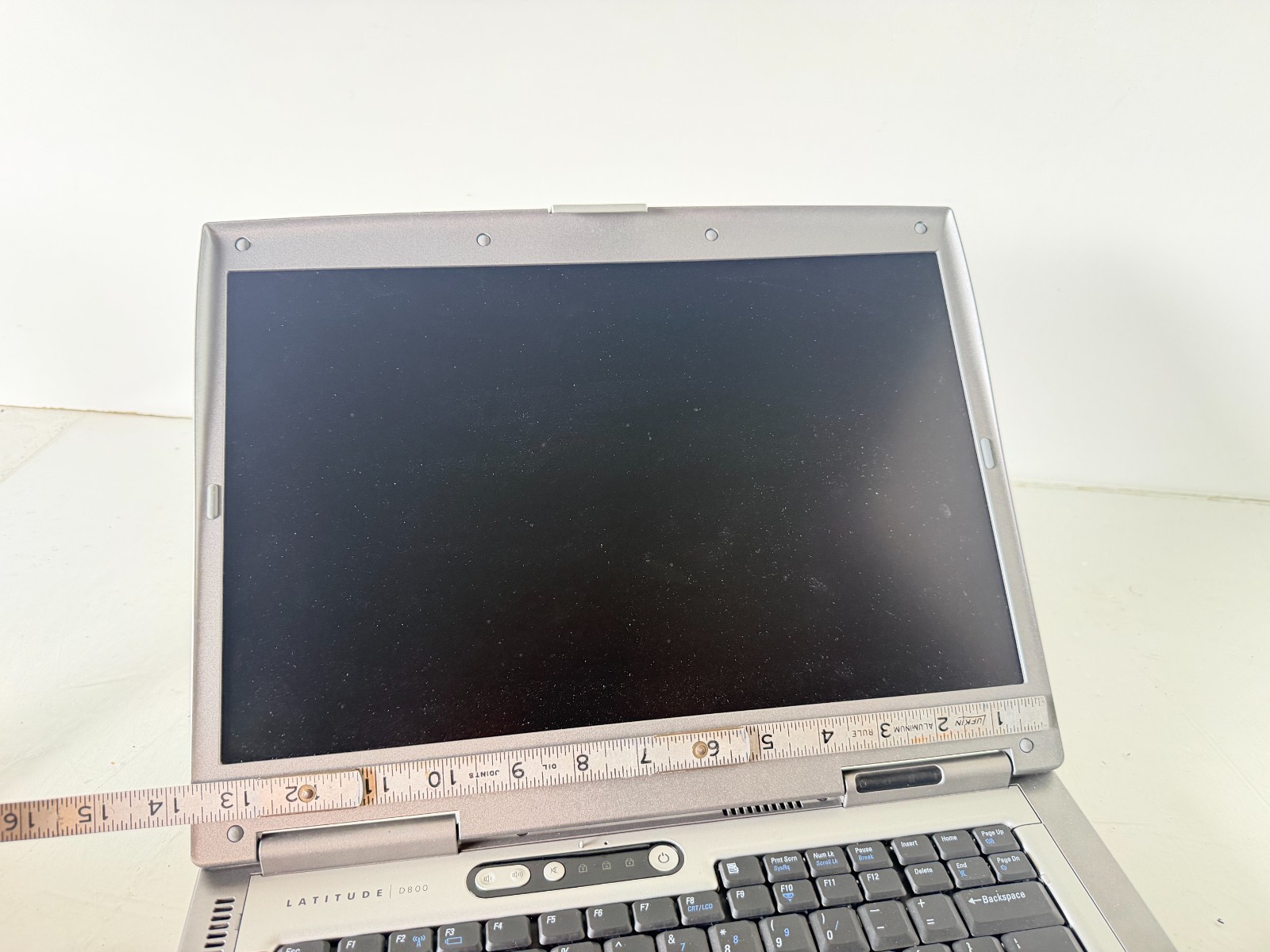 SAMSUNG R540 LAPTOP FOR PARTS/REPAIR UNTESTED INTEL I3 1ST GEN Cracked Screen 45