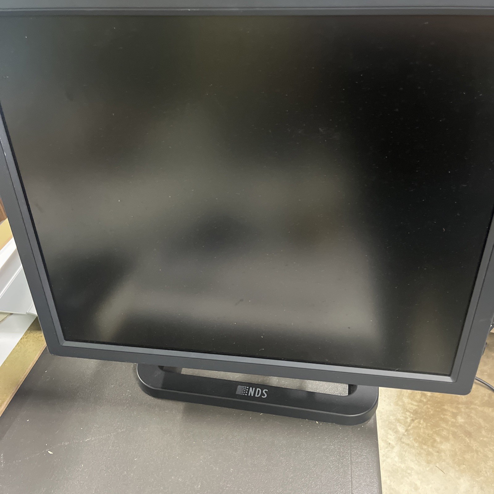 NDS Dome E5 Grayscale PC Monitor 21” Including Stand Power And Computer Cable