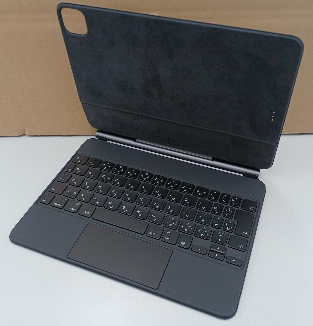 APPLE Model number: A2261 IPAD MAGIC KEYBOARD Tablet accessories Popular model
