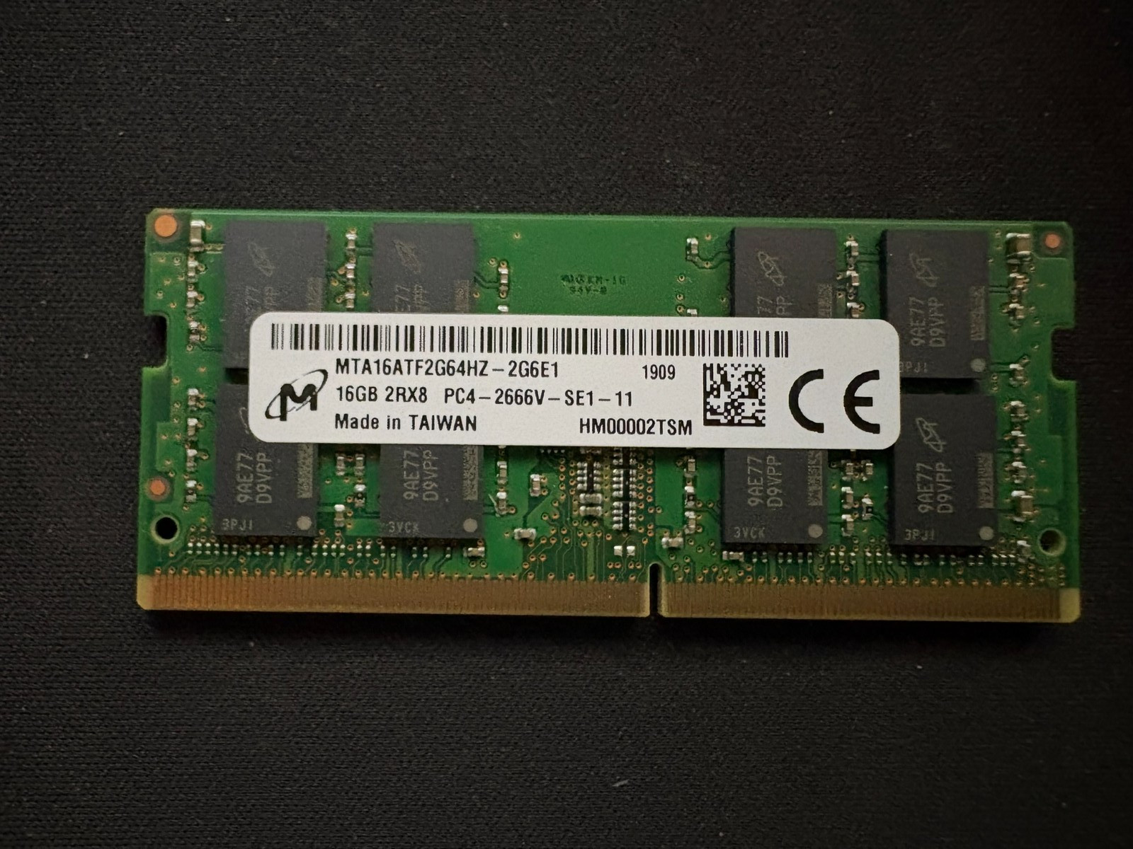 Micron 16GB DDR4 2666MHz SODIMM Laptop RAM PC4-2666V MTA16ATF2G64HZ-2G6E1