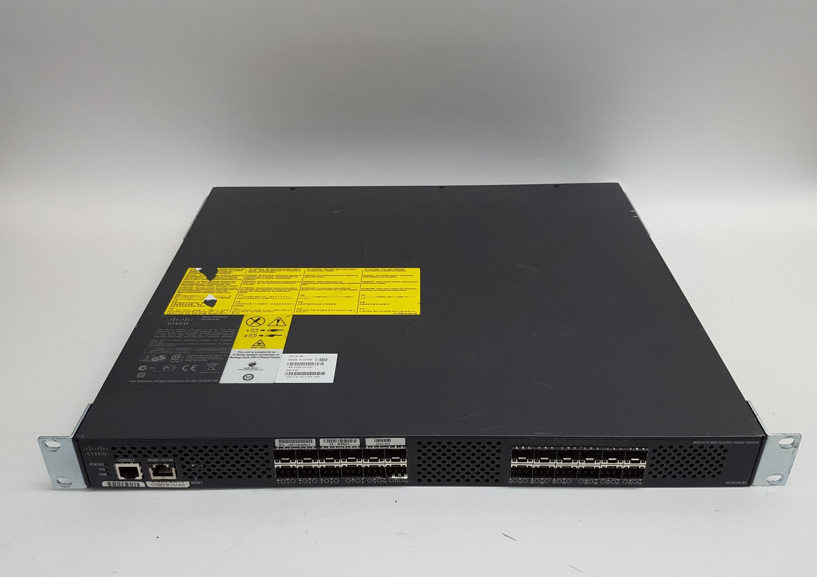 Cisco MDS 9124 DS-C9124-K9 24-Port SFP 4-Gb/s Multilayer Fabric Switch