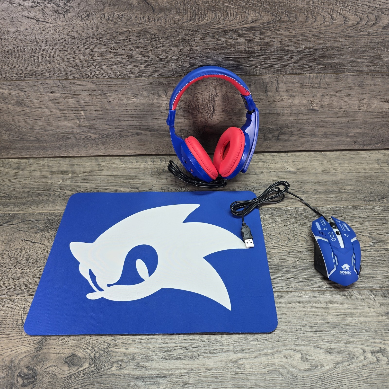 Sonic The Hedgehog Gaming Station Set - Headset W/ Mic, Mouse & Desk Mat
