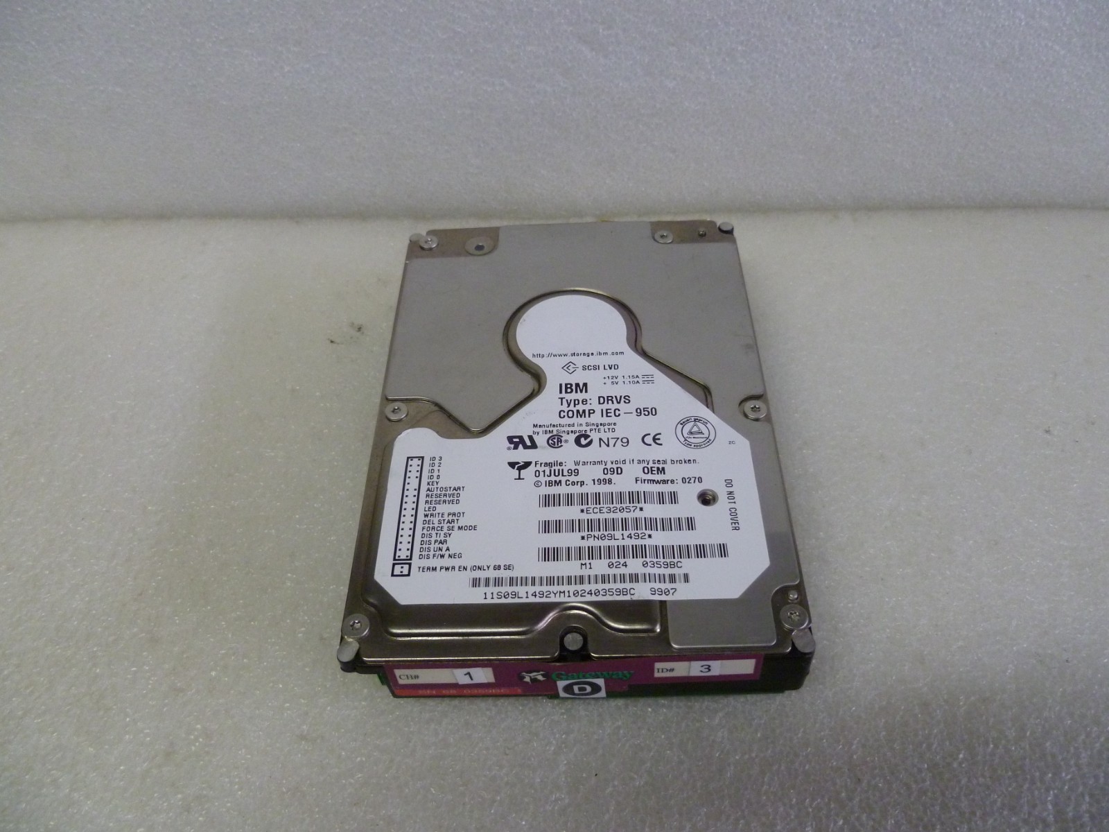 IBM TYPE: DRVS COMP IEC-950 80PIN SCSI HARD DRIVE PN09L1492