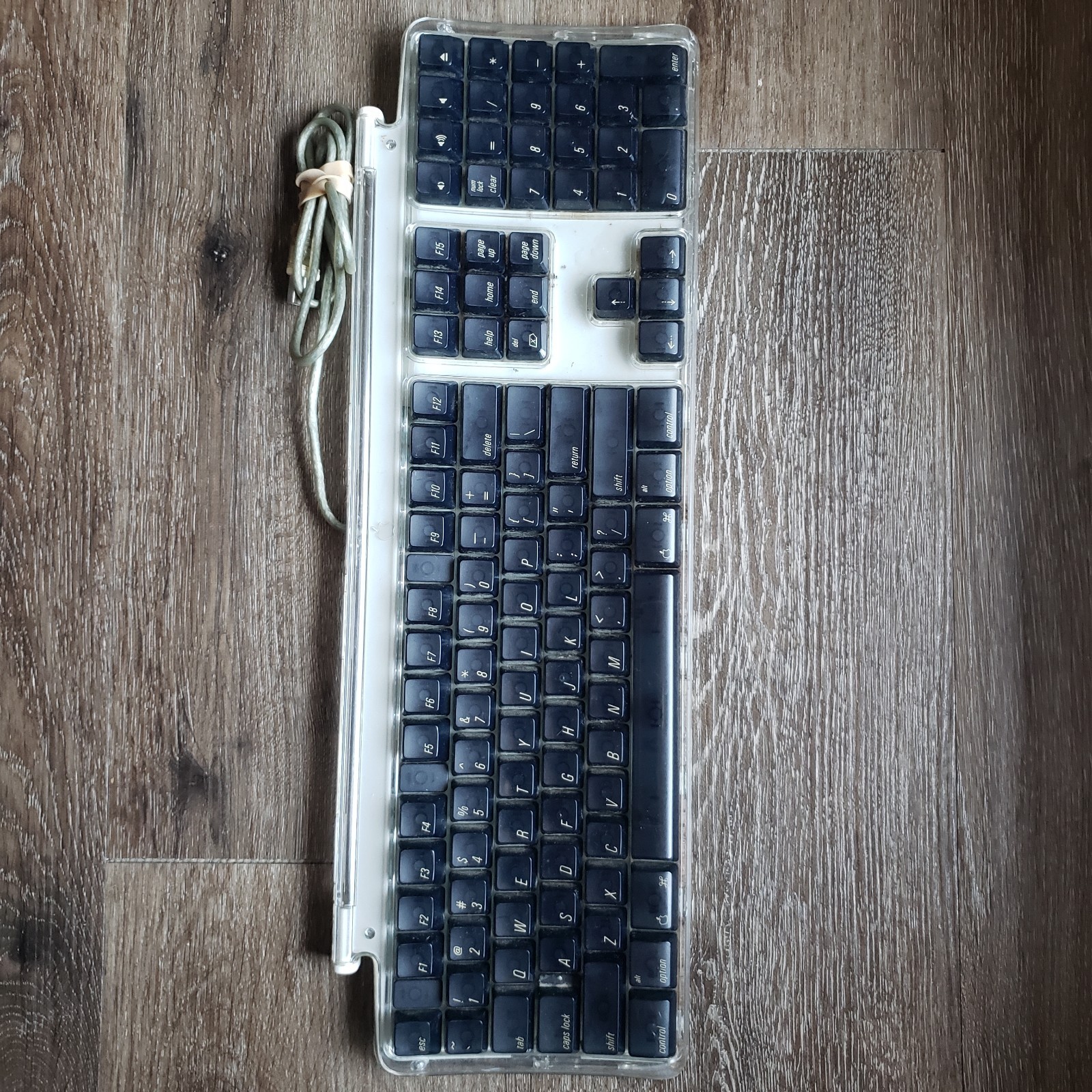 Vintage Apple Pro Keyboard (Model M7803) Released in 2000