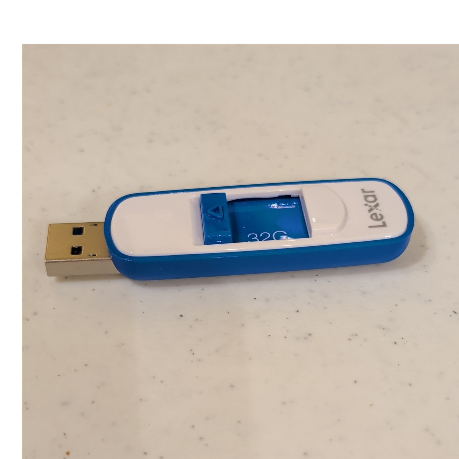 Lexar JumpDrive S70 32GB USB 3.0 Retractable Flash Drive Blue/White