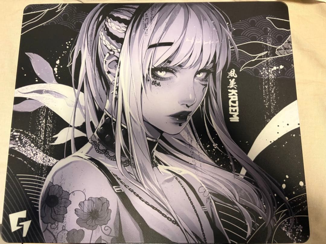 GLSSWRKS Kazemi Premium Glass Mouse Pad Dark Japan Limited Edition
