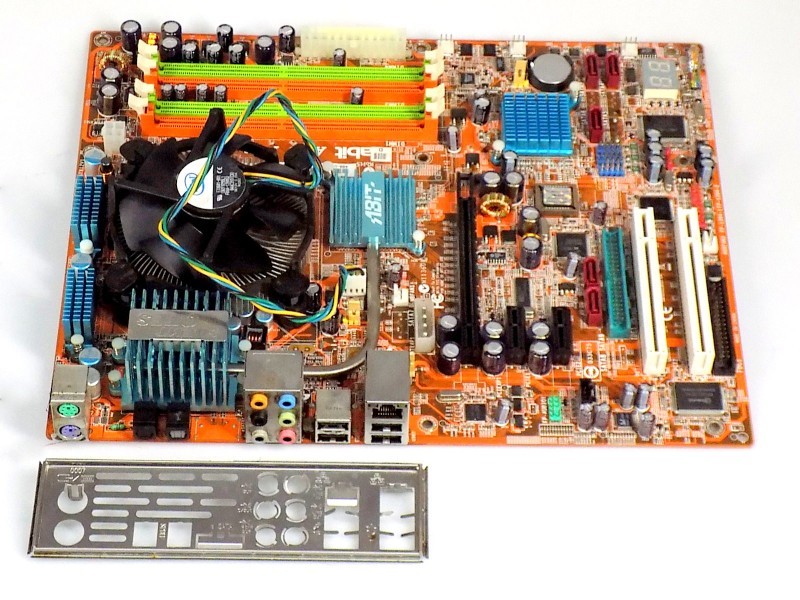 ABit AB9 Pro + Intel Core 2 Duo E6300 (2C/2T) - Motherboard CPU Retro Bundle