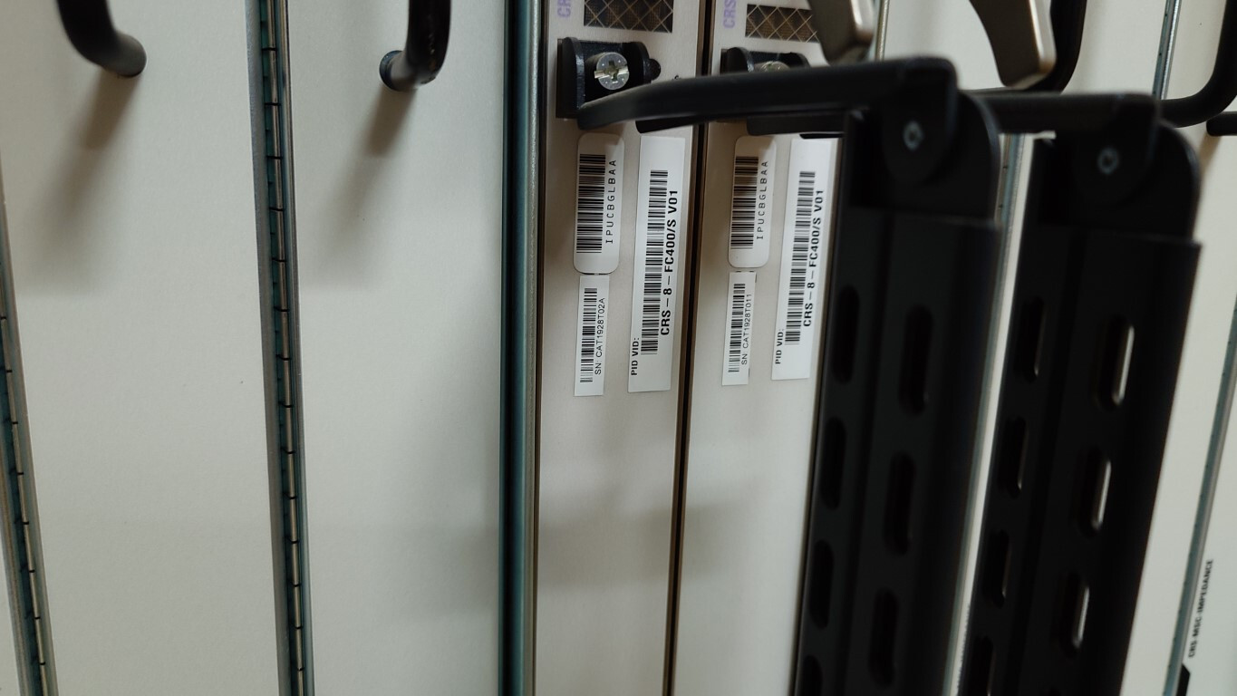 Cisco CRS-8-FC400/S CRS Series 8 Slots Fabric Card / Single (400G)