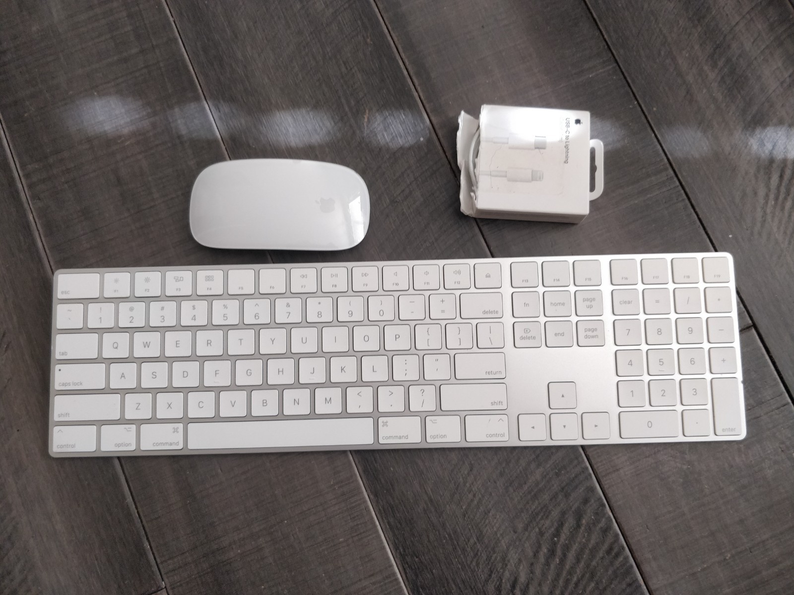 Apple A1843 Wireless Magic Keyboard 2 & A1657 Magic Mouse 2 Rechargeable