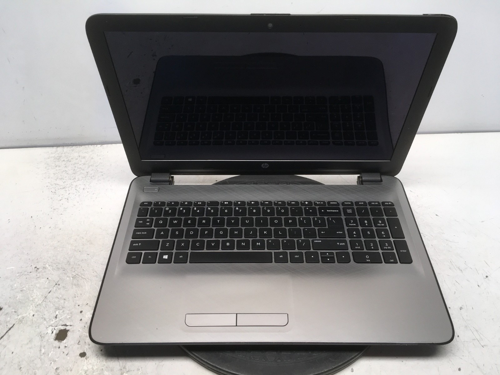 HP 15-AF152N AMD A8-7410 2.2GHz No RAM NO HDD No Batt