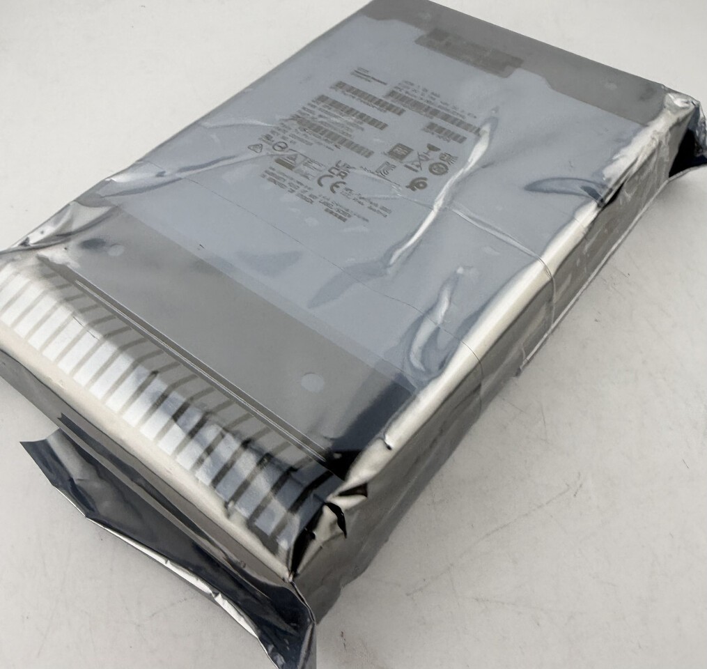 HPE HARD DISK DRIVE 16TB 3.5" 7.2K SAS MG09SCA16TEY P44924-005 MB016000JZYVQ