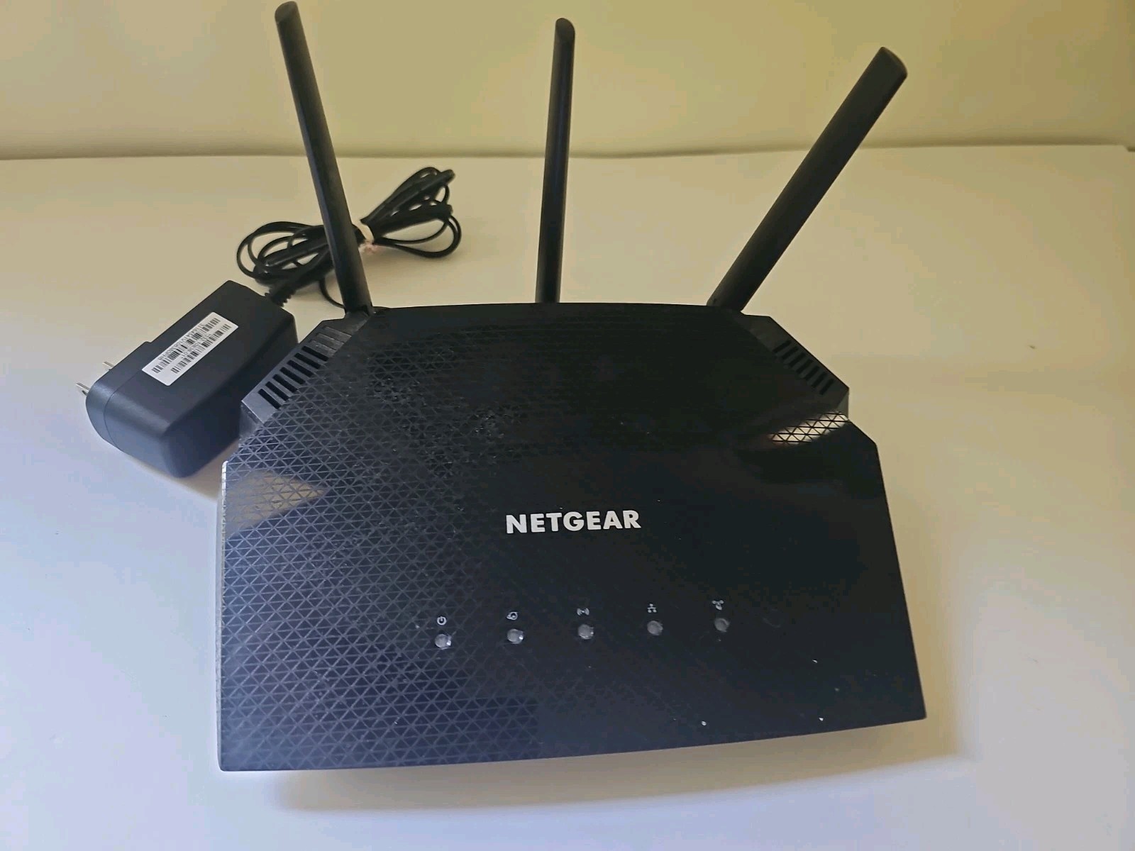 Netgear AX1800 WIFI Router Model RAX10 Dual-Band Wi-Fi 6 Router 