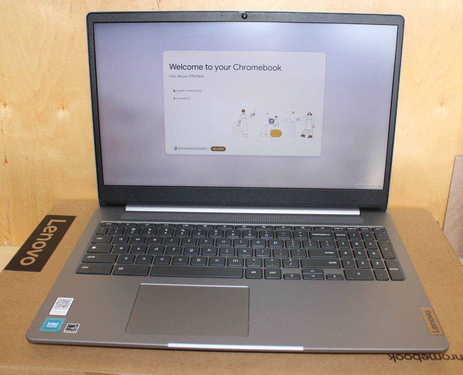 Lenovo IdeaPad 3 Chrome 15ijl6 , 15.6" Open Box , Factory reset , with  charger.