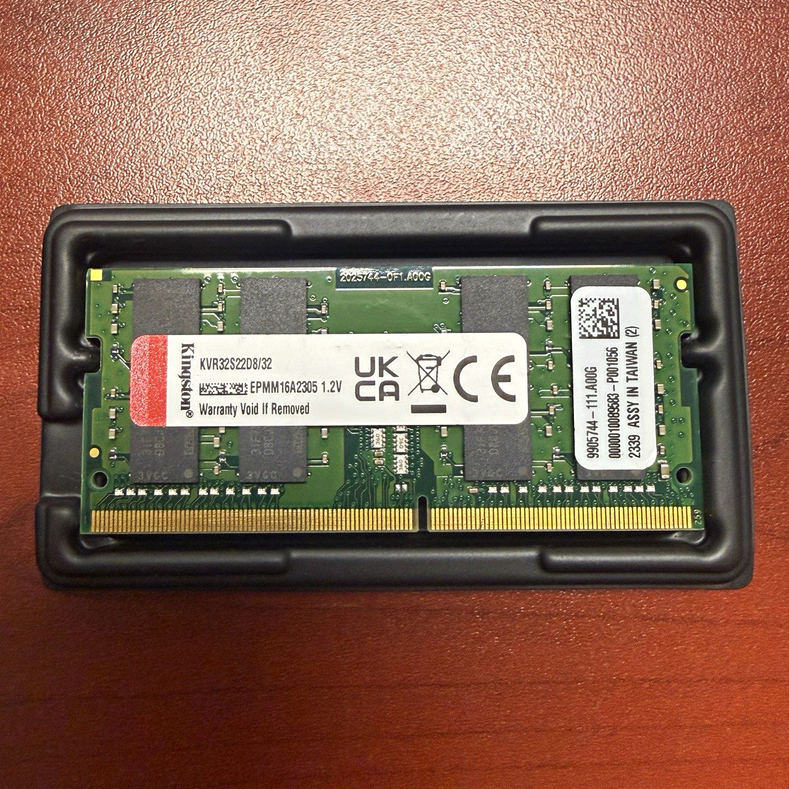 Kingston ValueRAM 32GB DDR4-3200 PC4-25600 260-Pin SO-DIMM KVR32S22D8/32