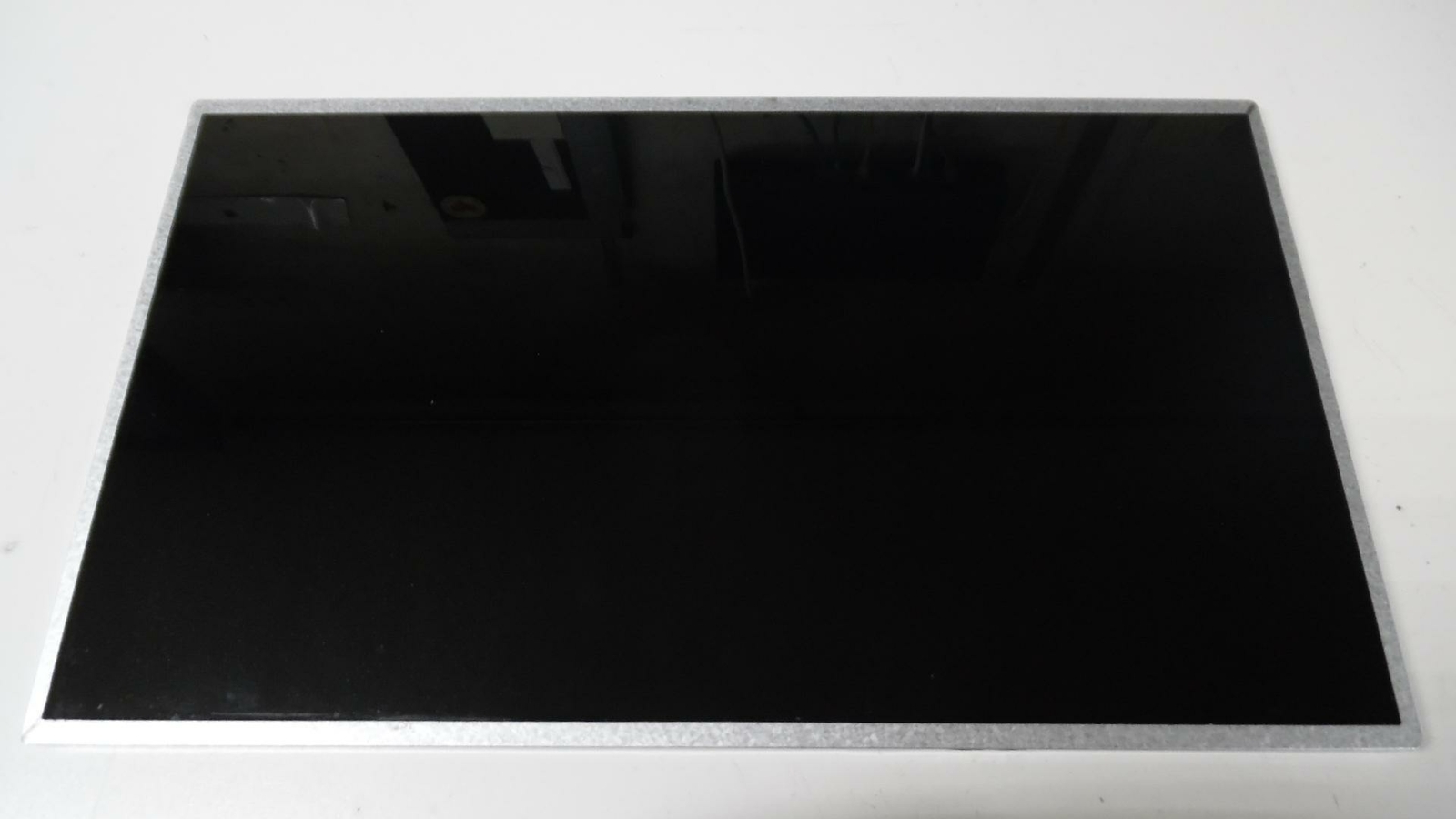 Genuine HP 2000-2C62NR 15.6" 40-Pin HD LCD Panel - LP156WH4(TL)(Q2) - Tested