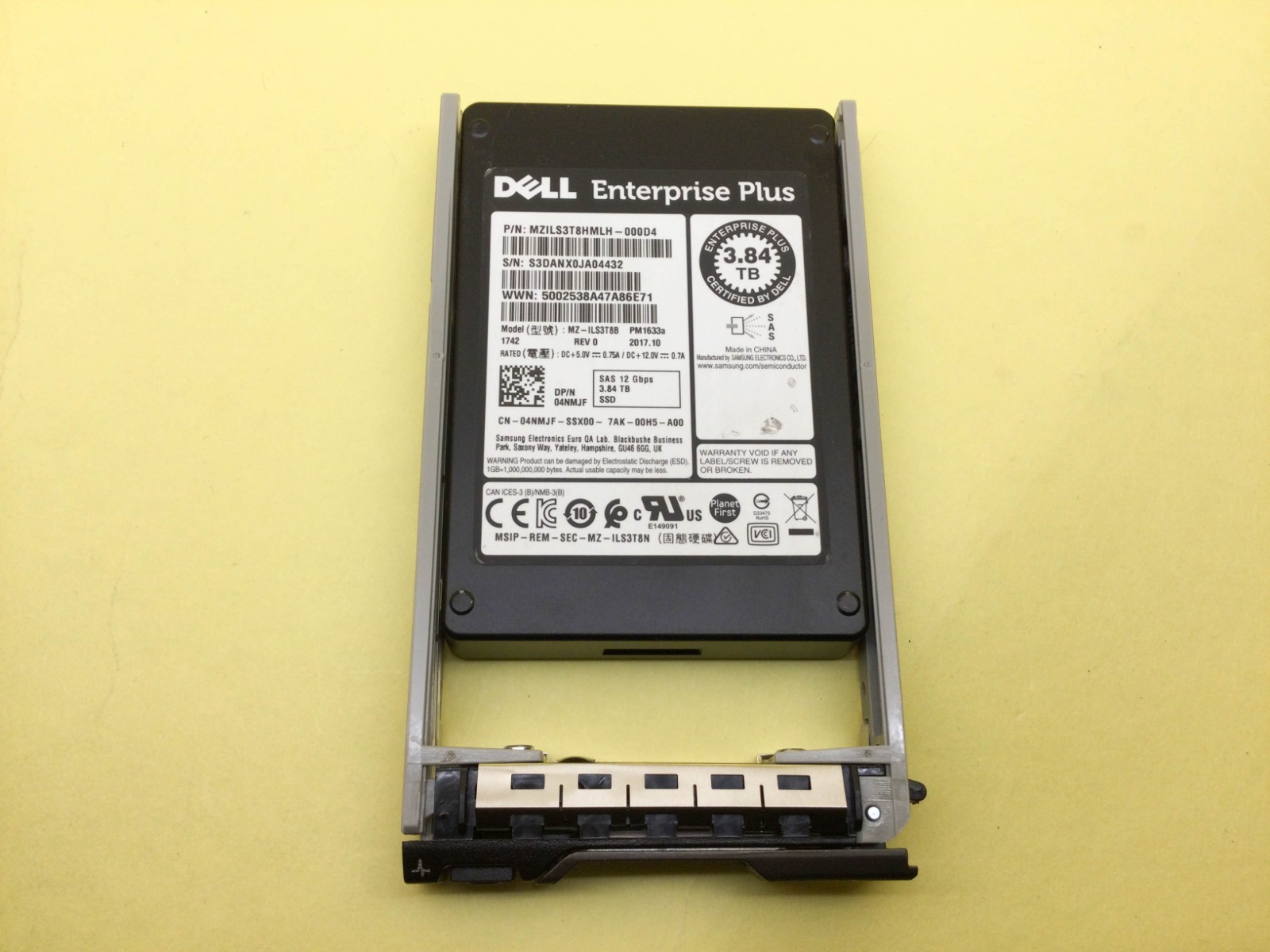 4NMJF Dell Enterprise Plus 3.84TB SAS 12Gbps 2.5in SSD 04NMJF MZ-ILS3T8B