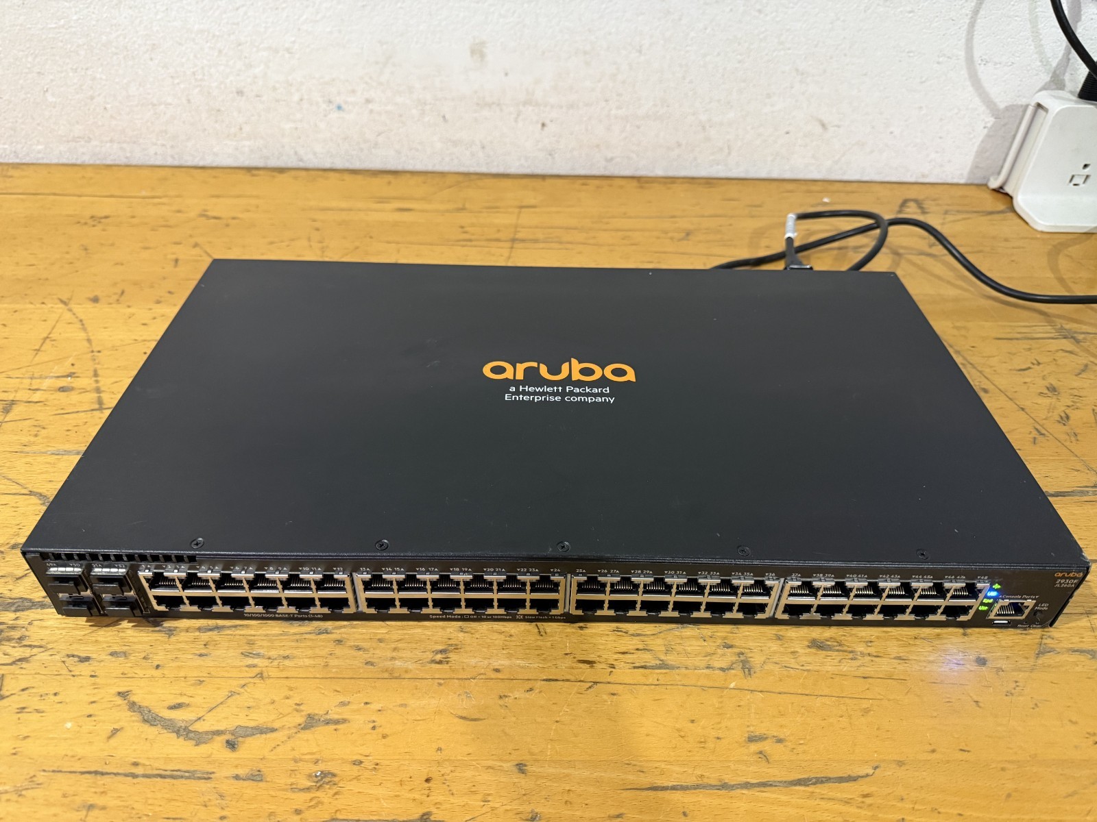 HP Aruba 2930F JL260A 48-Port Gigabit Ethernet Networking Switch JL260-60001