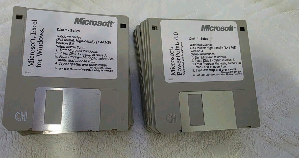 Microsoft PowerPoint 4.0 & excel Windows 95 Floppy Disk 3.5" Vintage Software