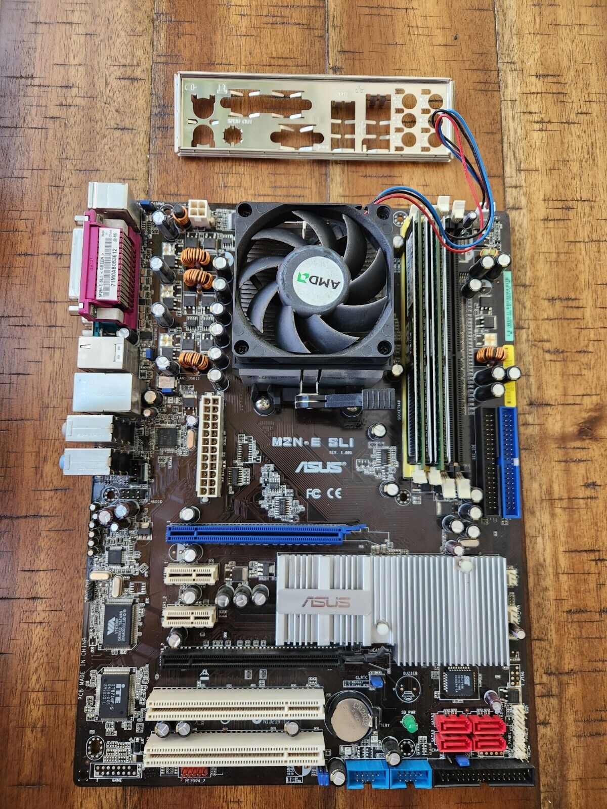 ASUS M2N-E SLI Motherboard Combo (AMD Athlon64 Dual-Core @ 2.2GHz CPU ,4 GB Ram)