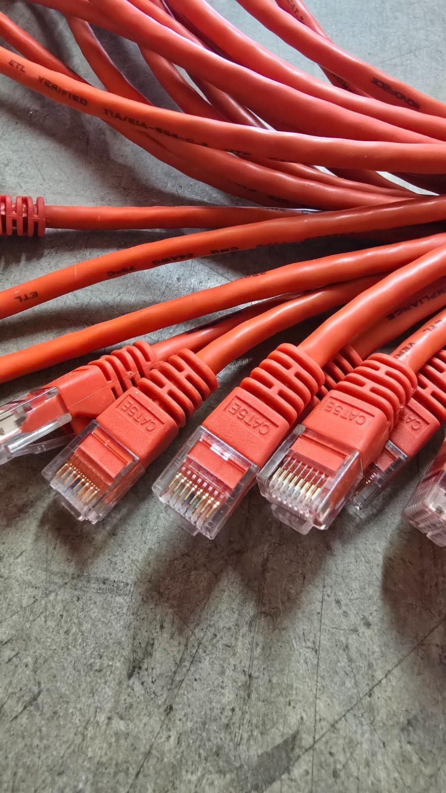 Monoprice CAT5E Snagless Networking Patch Cables Red 5ft Lot 22 RJ45 Bundle