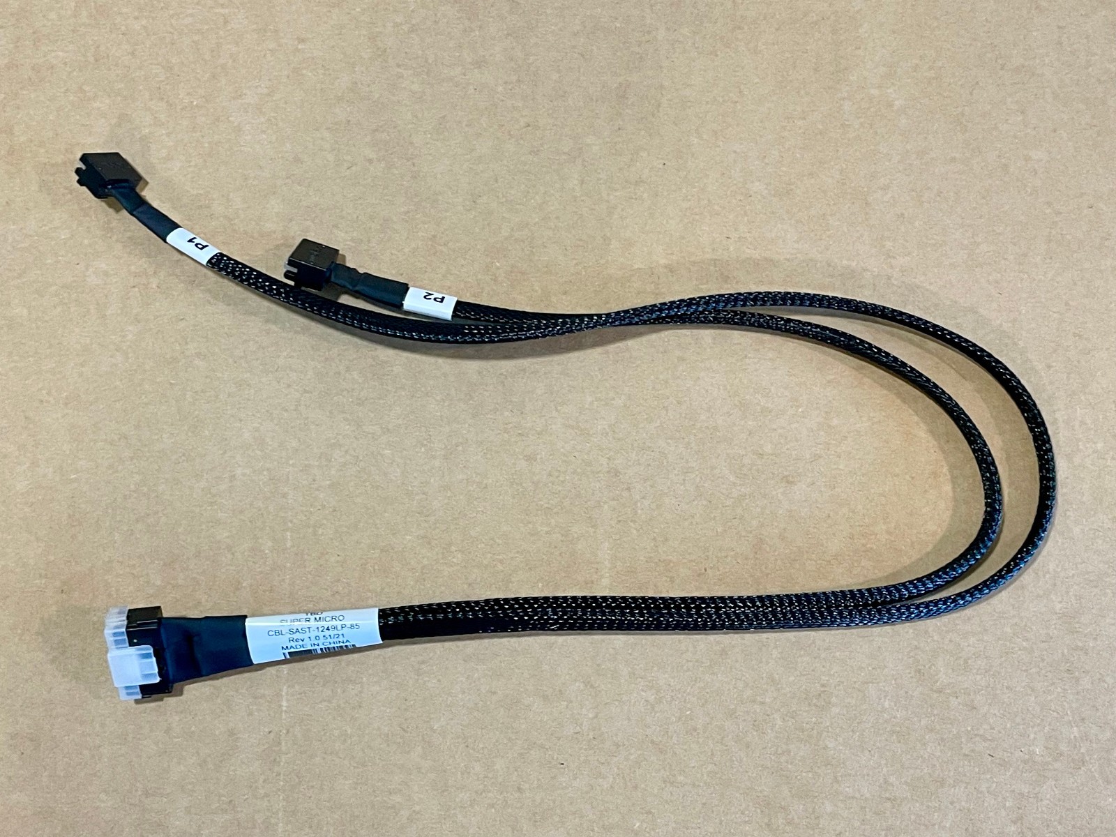 SuperMicro CBL-SAST-1249LP-85 SlimlineLP x8 (STR) tp 2x SlimlineLP x4 (STR)