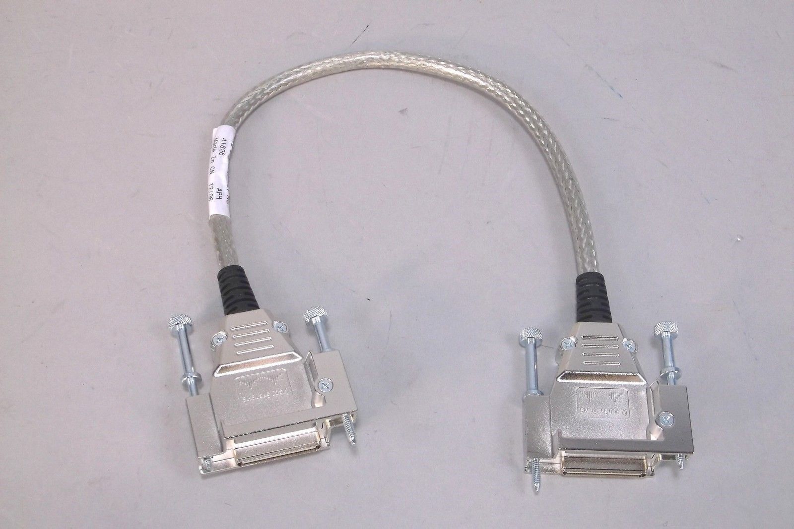 1PC CISCO CAB-STACK-50CM 72-2632-01 Stack Cable 50CM Cables