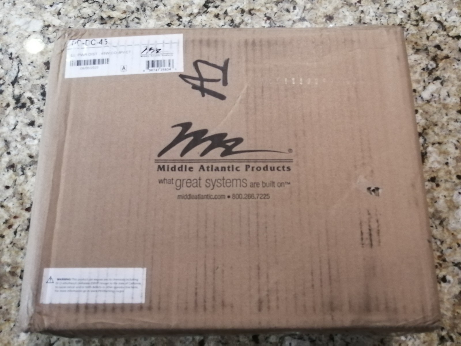Middle Atlantic 45W Multi-Mount Universal DC Power Distribution Unit