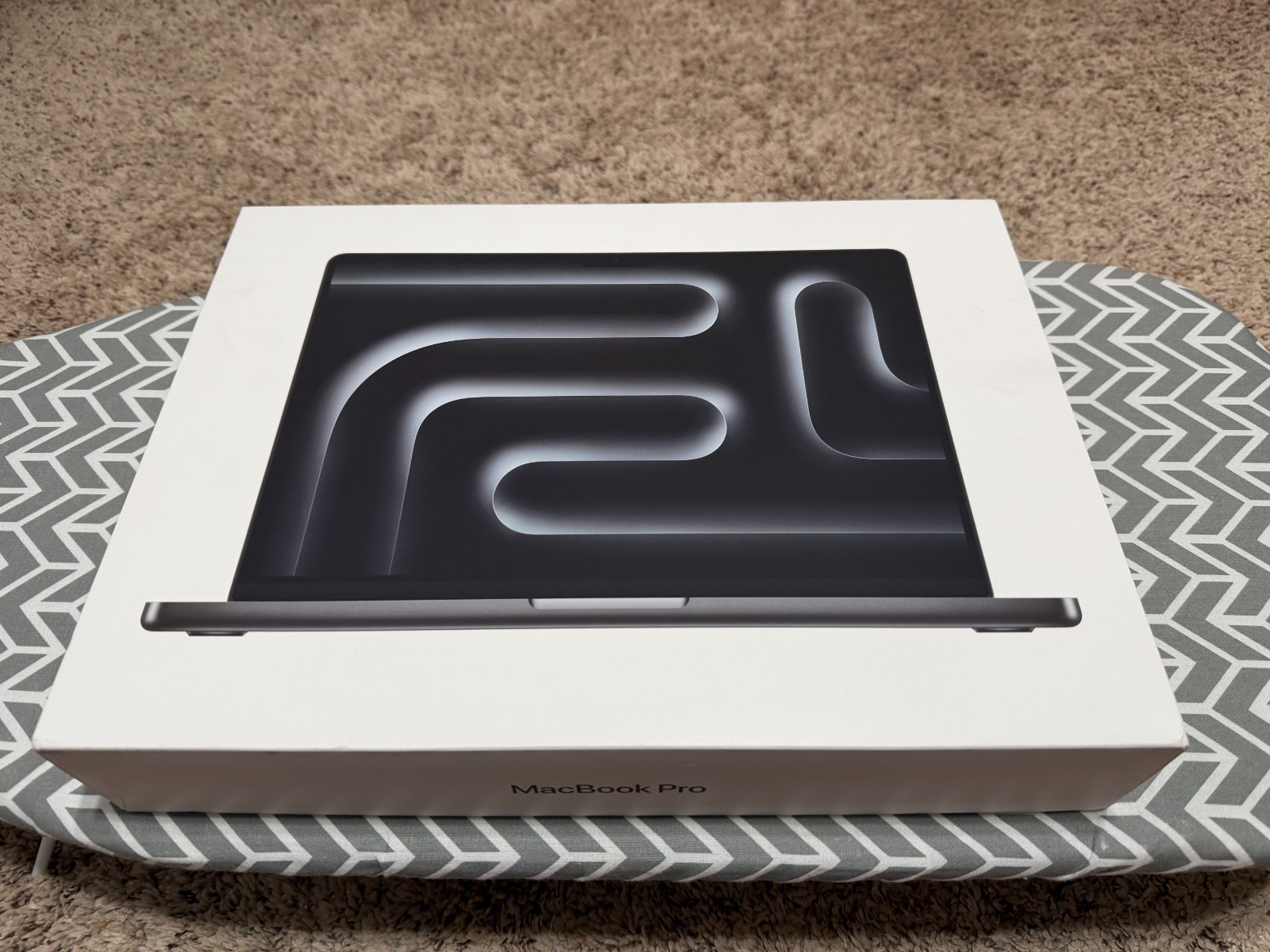 Apple MacBook Pro 14 M3 Pro 18GB 512GB Space Black 2023 Model Excellent Shape