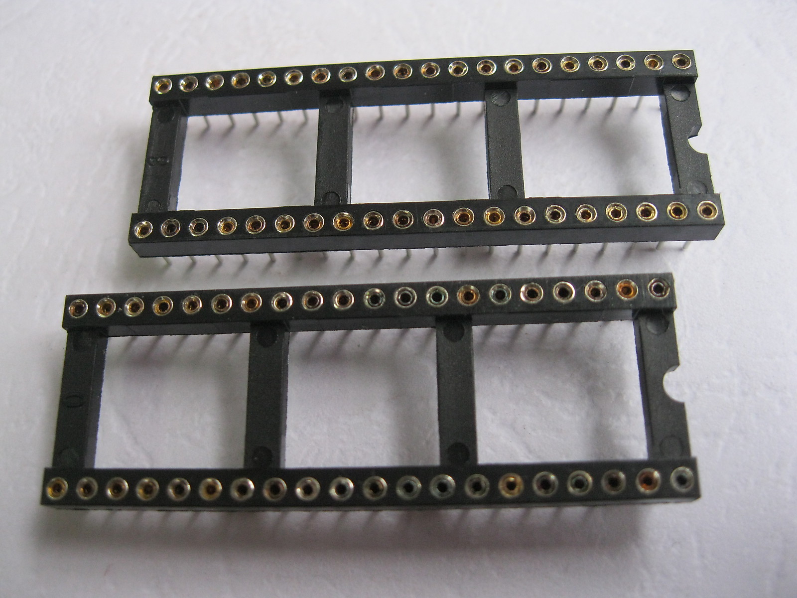 36 pcs IC Socket Adapter 40 PIN Pitch 2.54mm Round DIP High Quality X=15.24mm