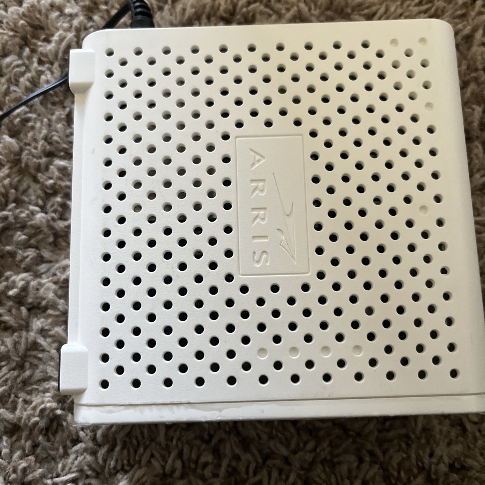 ARRIS SURFboard SB6183 DOCSIS 3.0 Cable Modem 686 Mbps 1-Port White