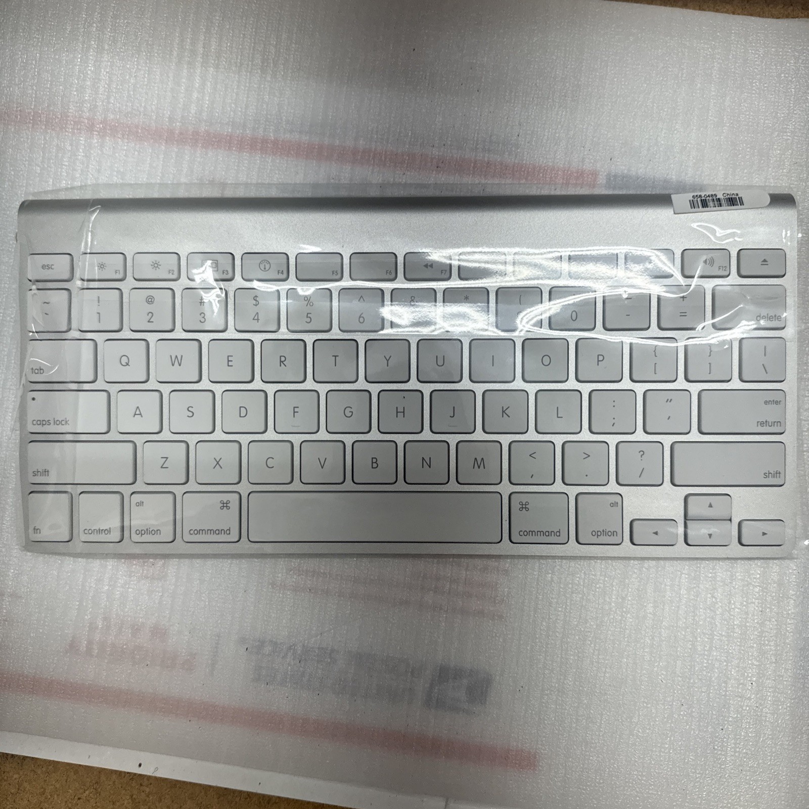 New Apple A1314 Wireless Bluetooth Keyboard (White/Silver)