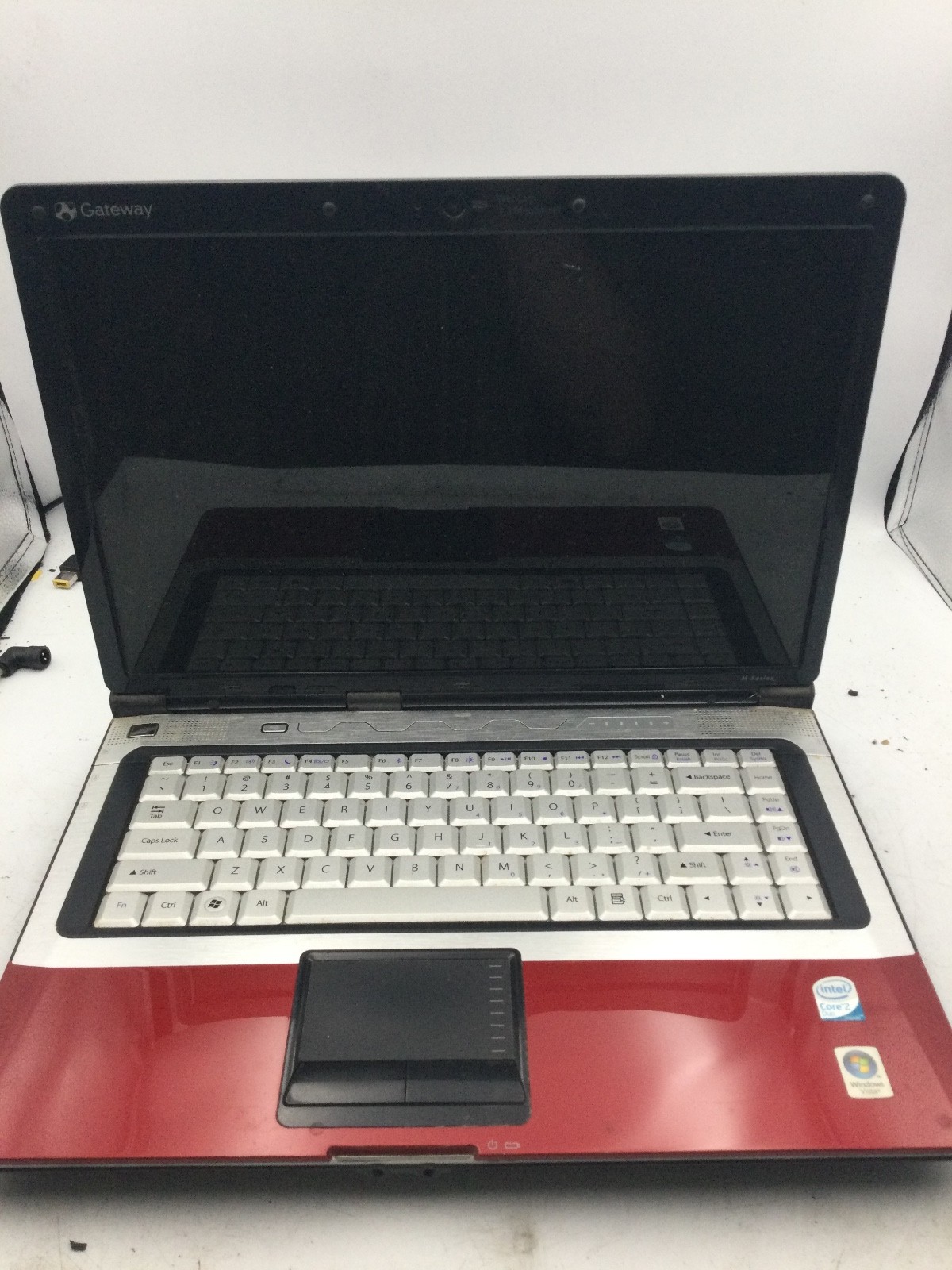 GATEWAY M-6750 - FOR PARTS - INTEL CORE 2 DUO - NO RAM - NO POWER -READ DESC-BB