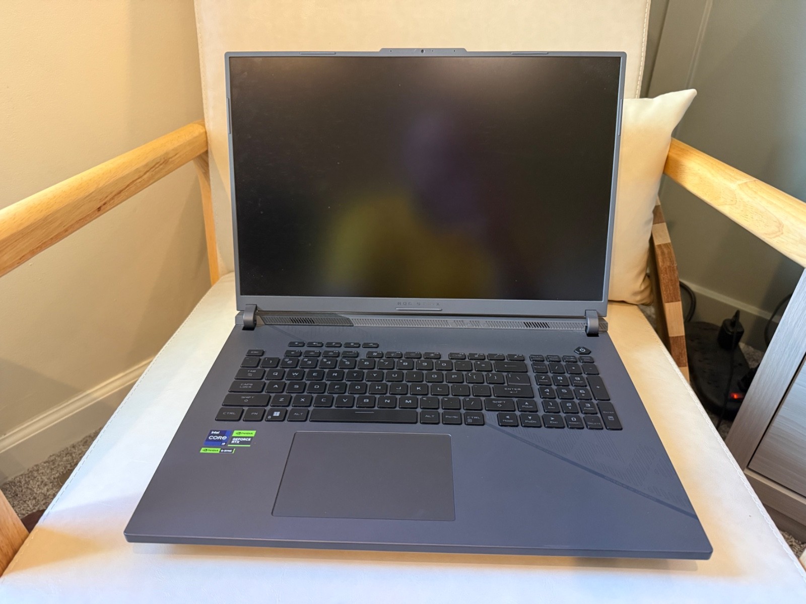 Black ASUS ROG Strix G18 Gaming Laptop (2024 Model - G814JZR)
