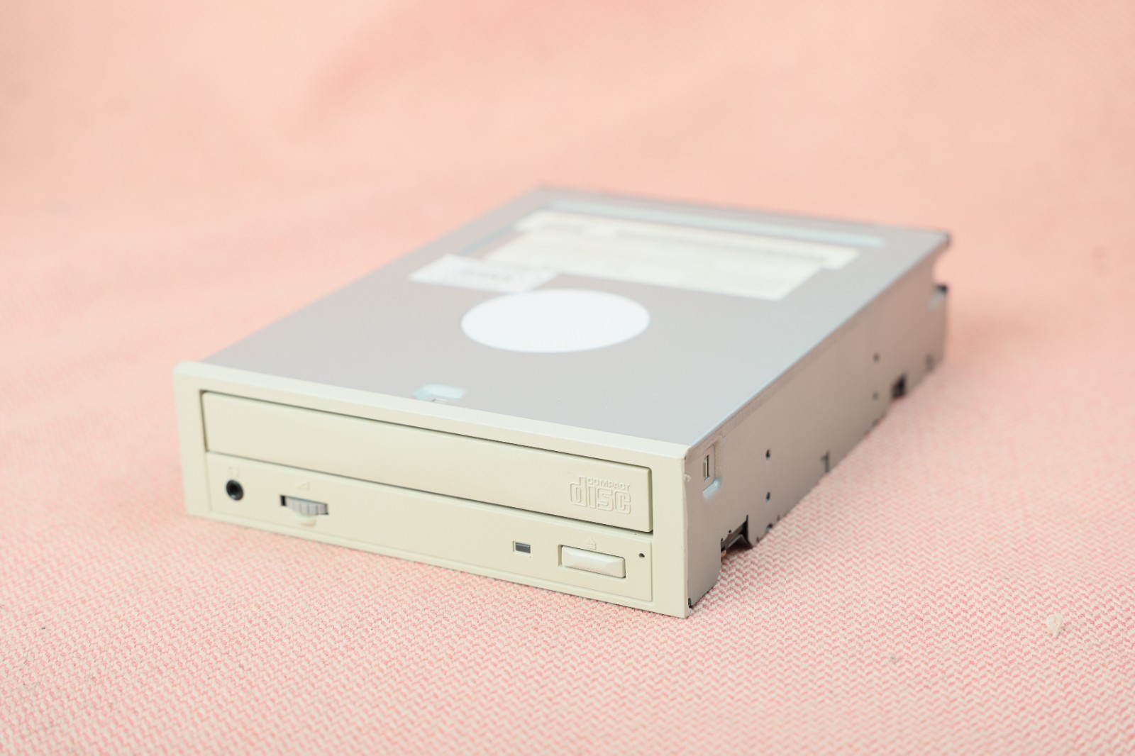 Toshiba XM-6402B Internal IDE CD-ROM Optical Drive