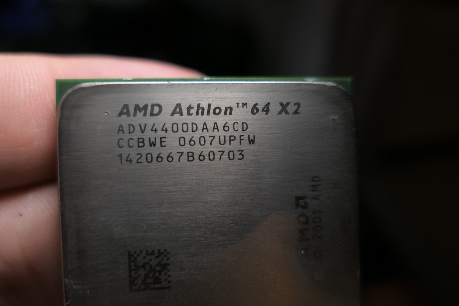 AMD Athlon 64 X2 4400+ 2.2GHz Dual-Core (ADV4400DAA6CD) Processor Socket 939