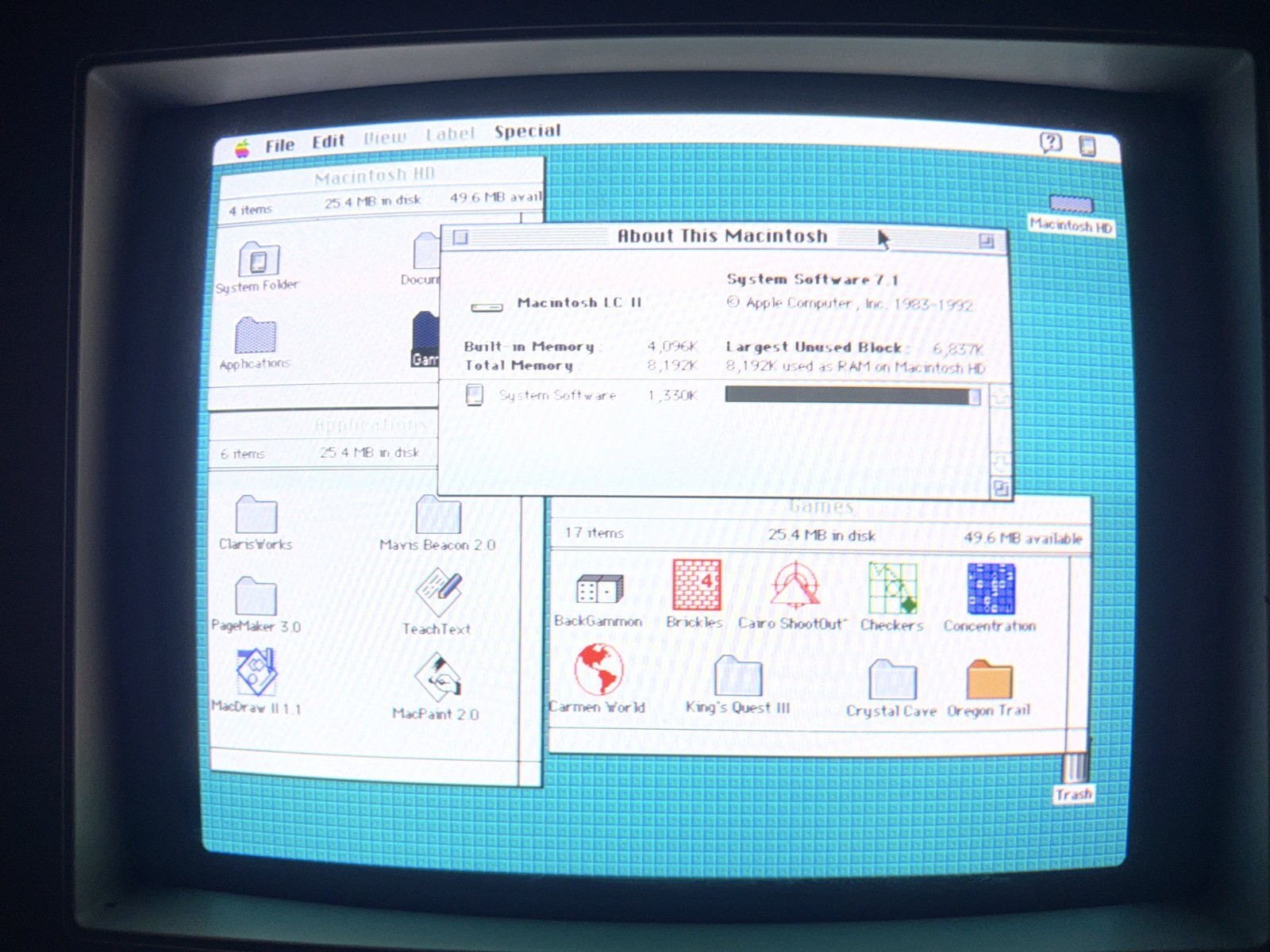 Vintage Apple Macintosh LC II — Recapped, Restored & Working — System 7.1, 80MB