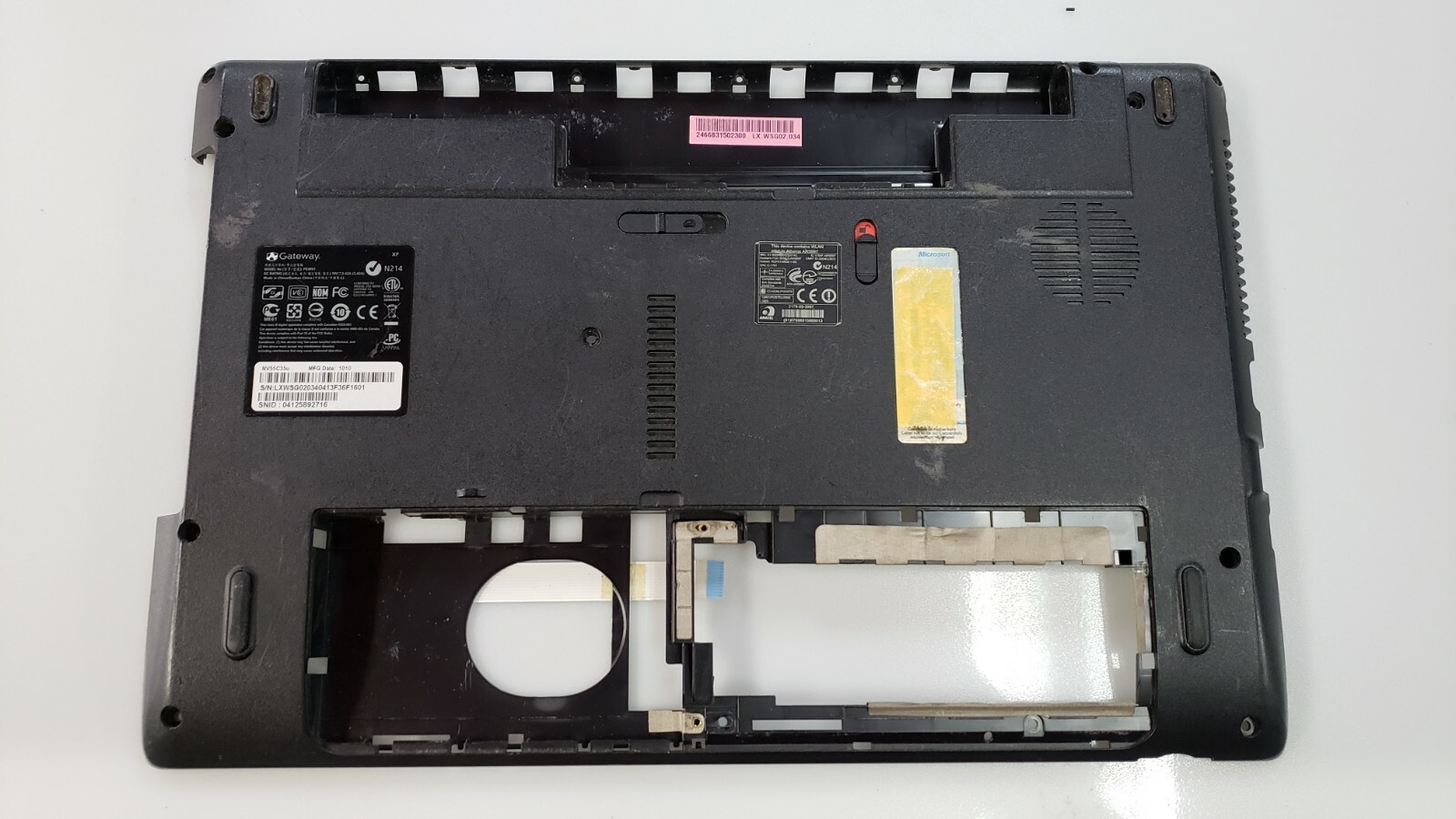 Gateway nv55c35u lower case with power jack and other connectors