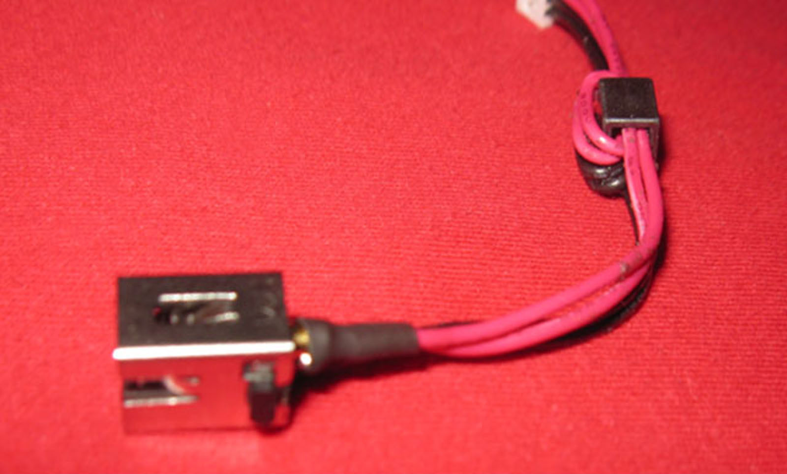 DC POWER JACK w/ CABLE HARNESS TOSHIBA SATELLITE C875-S7340 C875-S7341 SOCKET