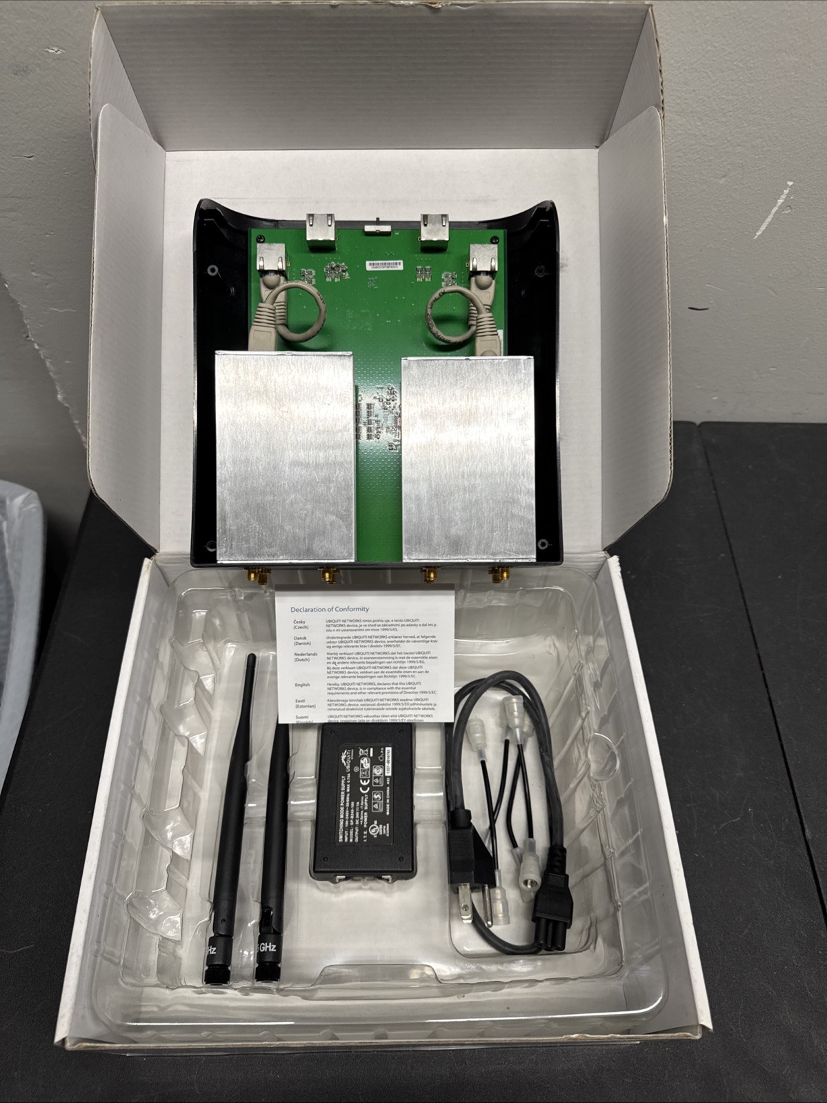 Ubiquiti Networks AirMax Training System POE 24V/1A For Parts