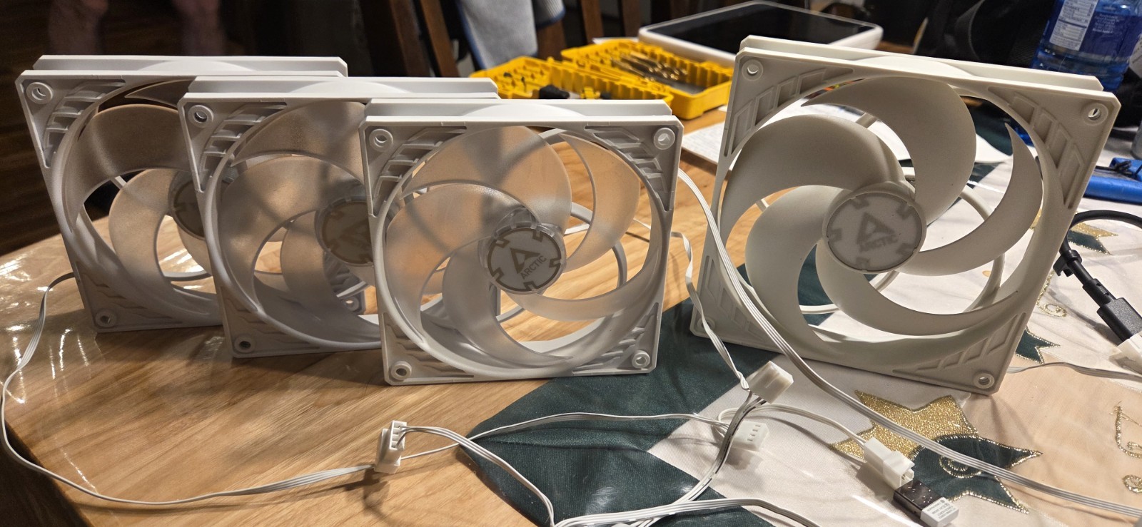 Arctic  3x120 P12 PWM 1x140 P14 PWM Bundle