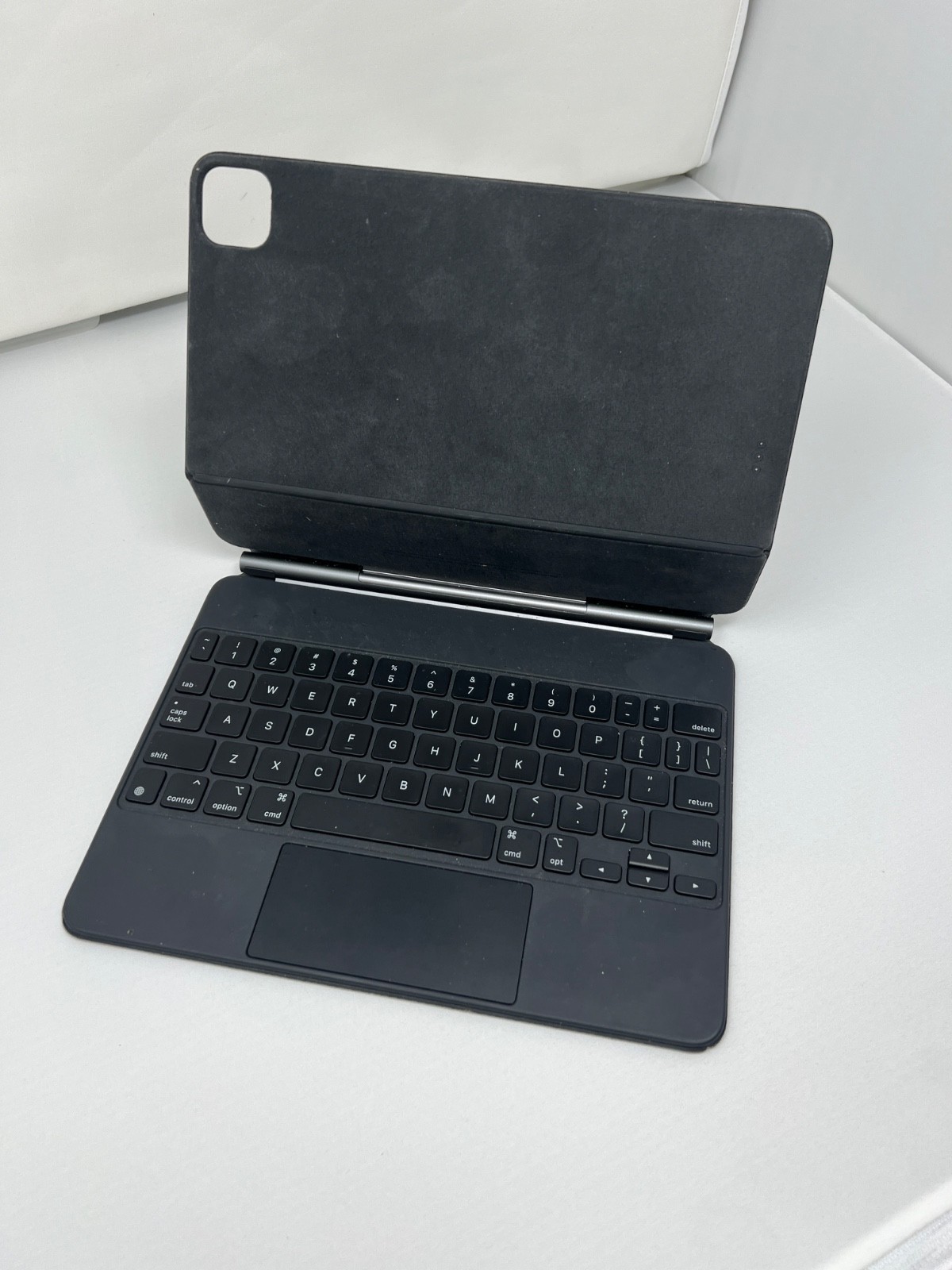 Apple Magic Keyboard 11” iPad Pro/Air A2261 MXQT2LL/A Black Genuine