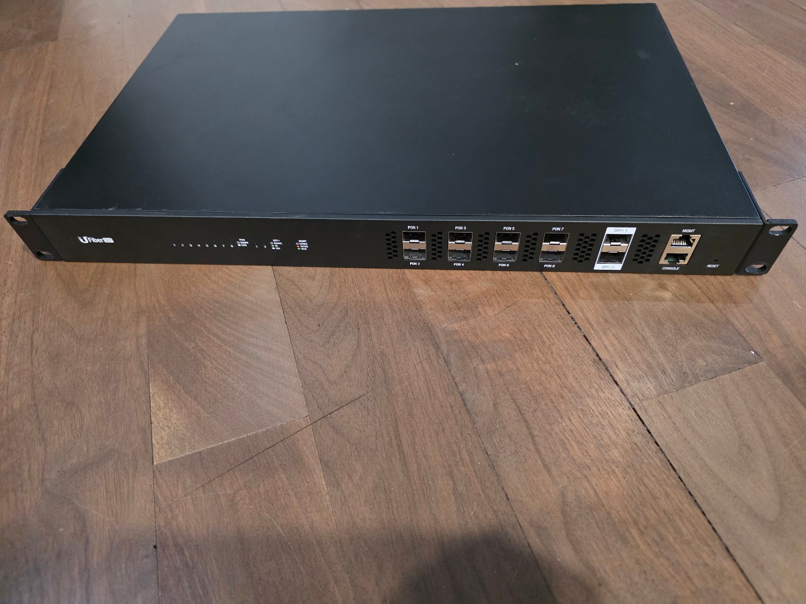 Ubiquiti Networks 8 Port Optical Line Terminal (UF-OLT)
